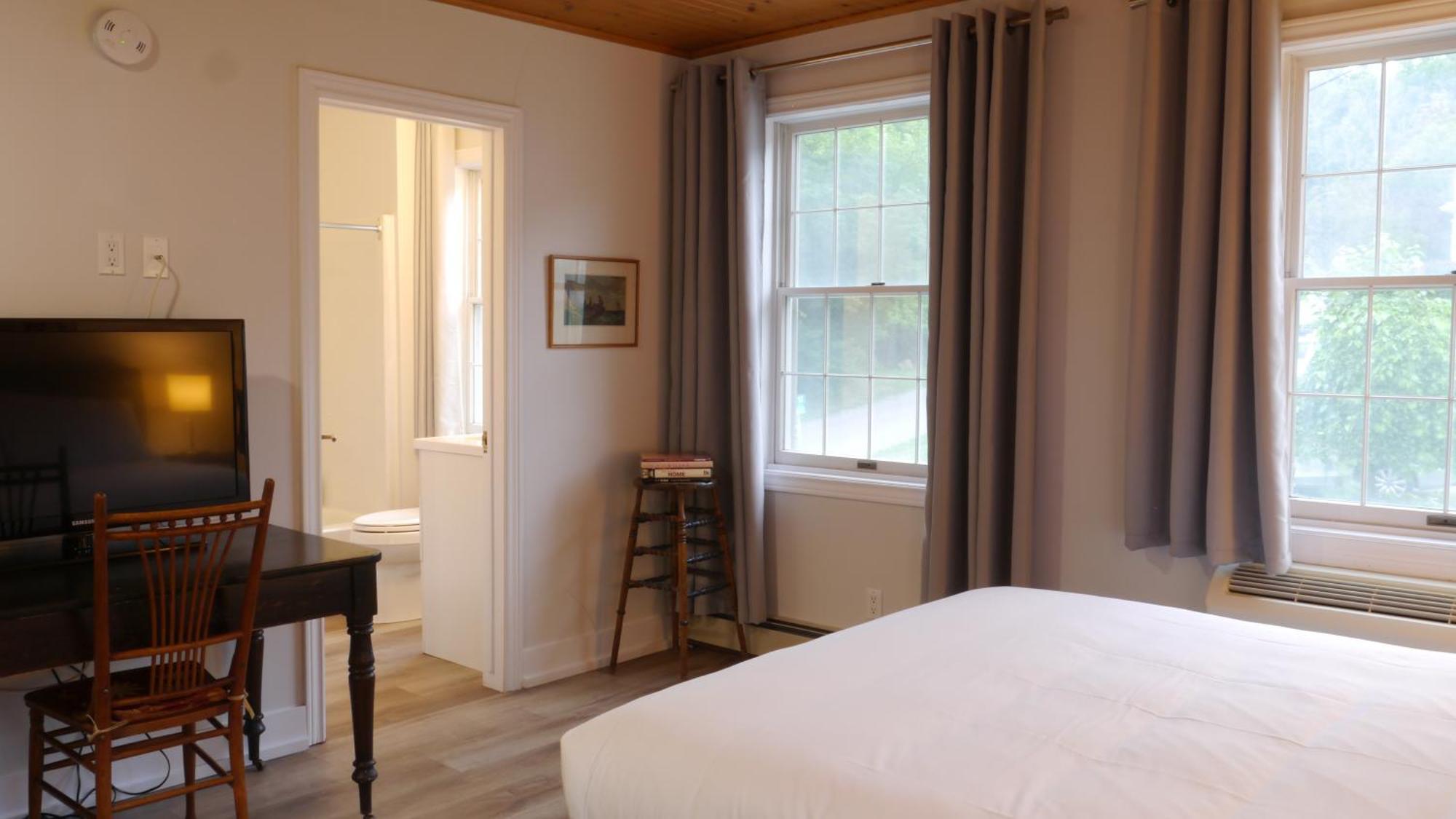 Inn South Landing