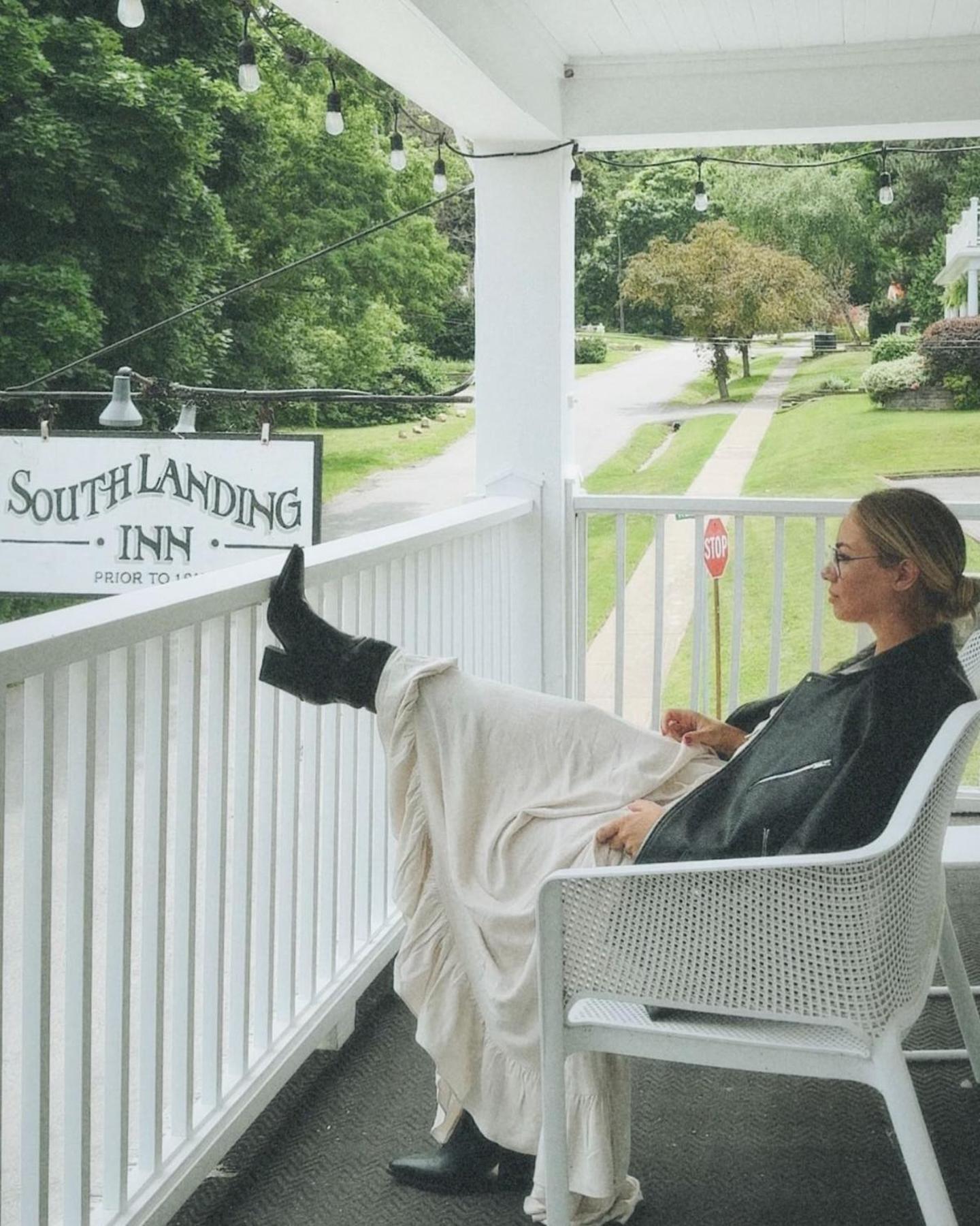 Inn South Landing 2*