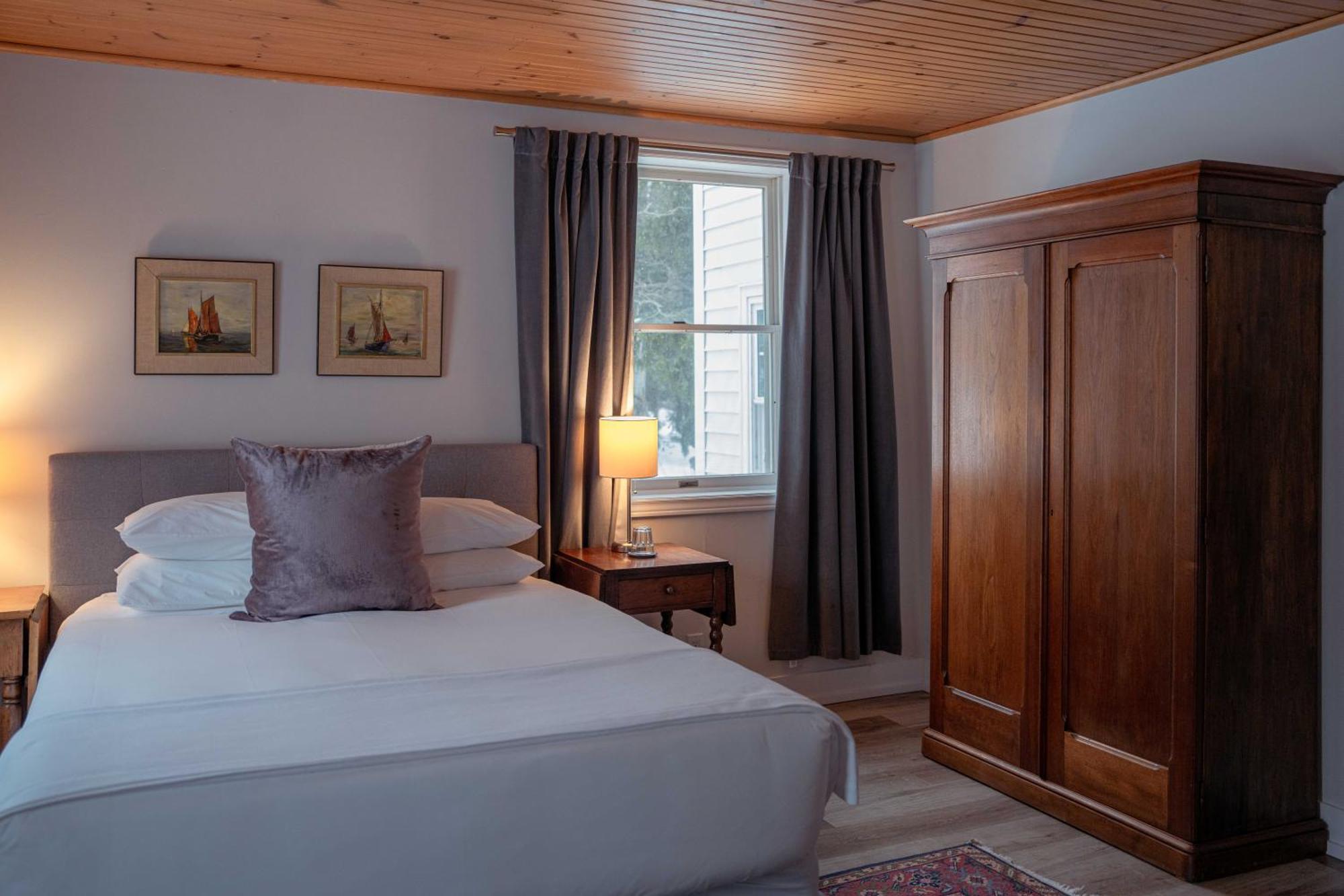 Inn South Landing 2*