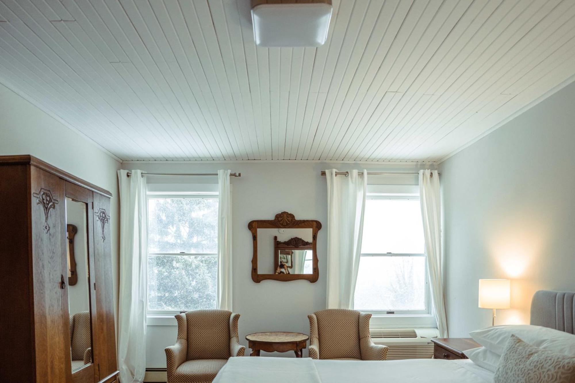 Inn South Landing 2*