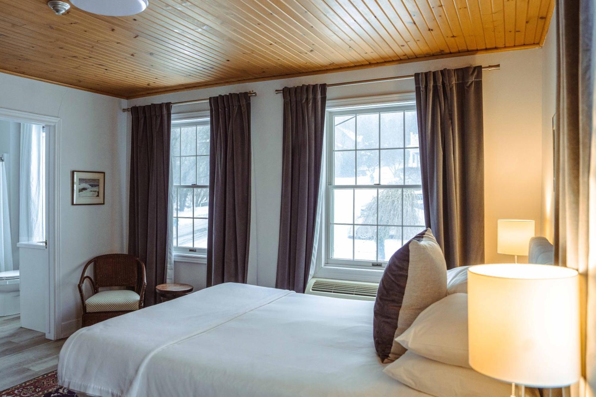 South Landing Inn